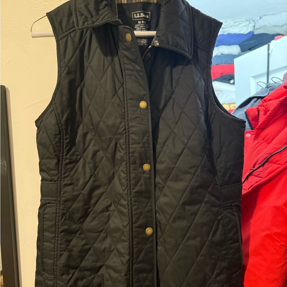 L.L. Bean Women's Black Quilted Vest with Gold Buttons